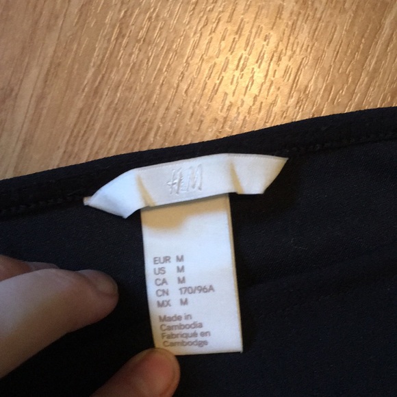 Black dress - Picture 4 of 4